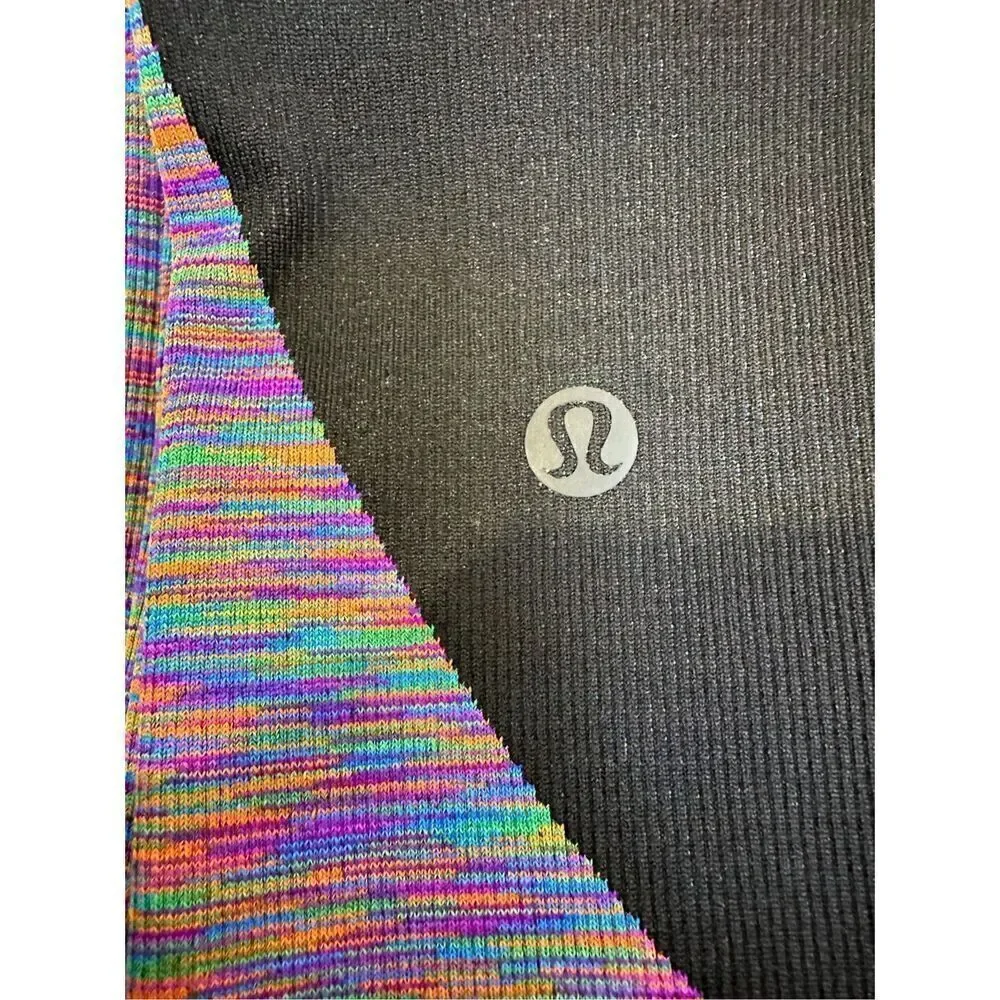 Lululemon women’s black leggings multicolor striping legs size 6/28. #16-1597